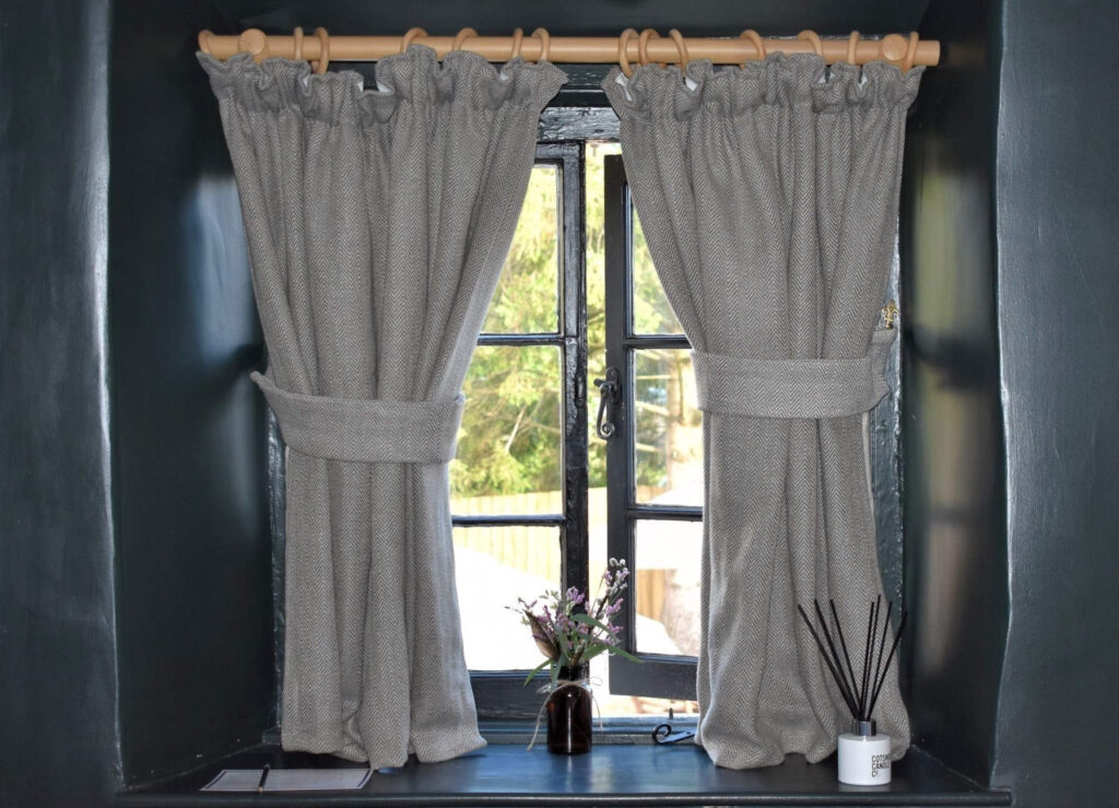 Does It Matter If Curtains Are Too Long, What Is The Longest Length For Curtains
