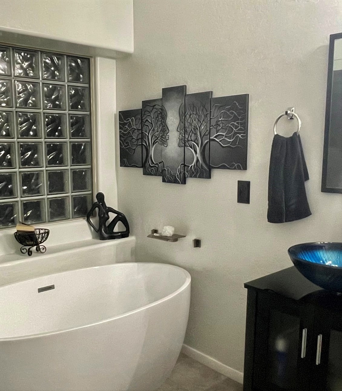 Is It Safe To Hang Wall Art In Your Bathroom? – Marina View Homes